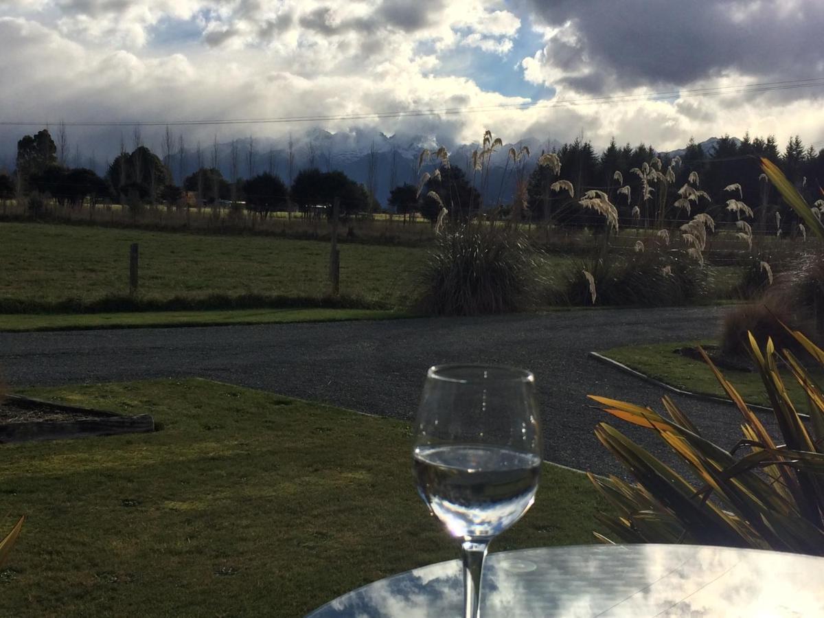 Acheron Cottages Manapouri Exterior photo