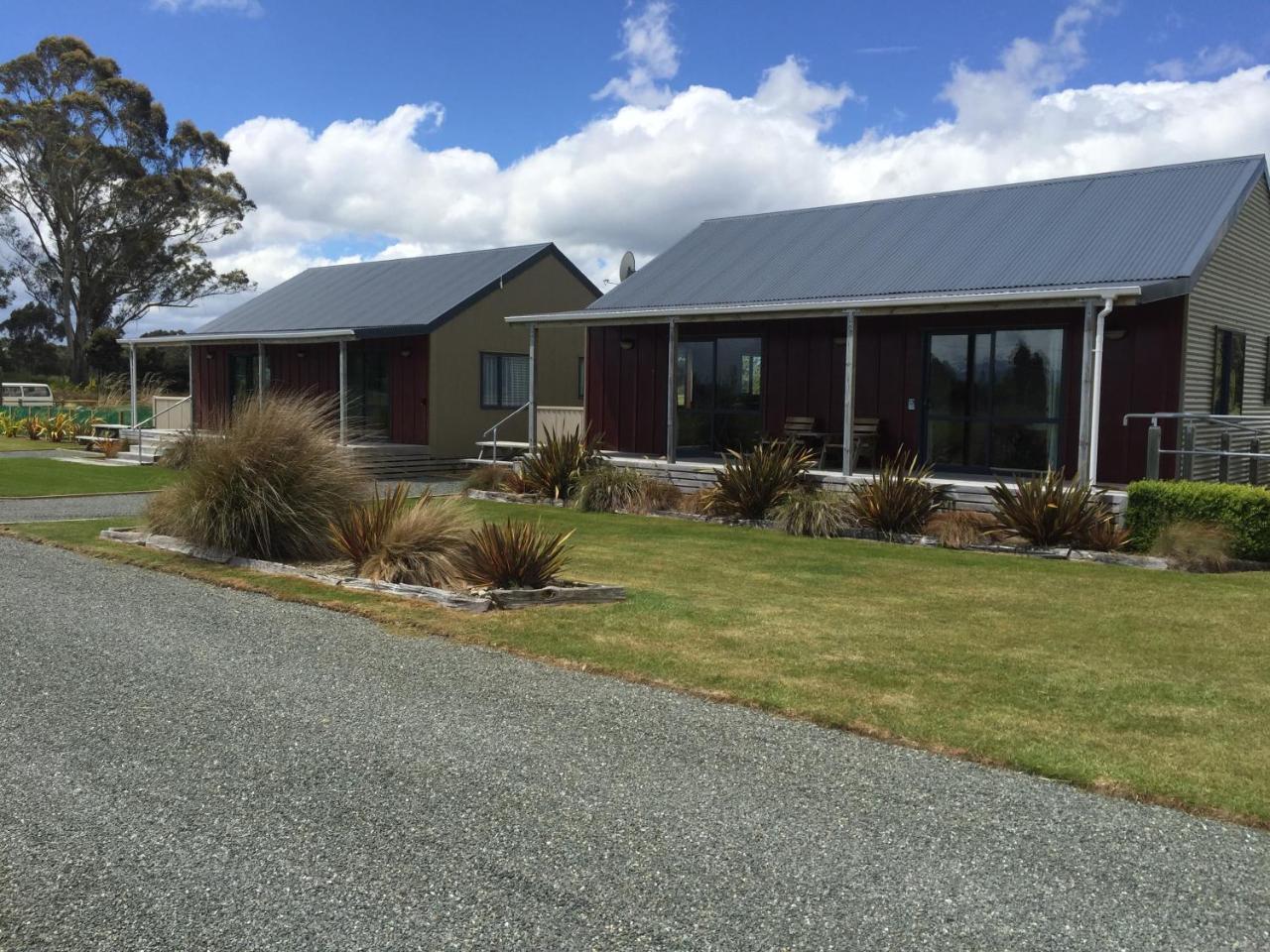 Acheron Cottages Manapouri Exterior photo